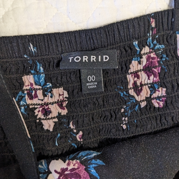 Torrid - Floral Jumpsuit - 00X - Picture 4 of 7